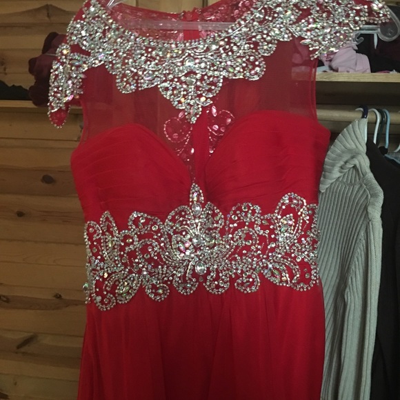 Prom dress - Picture 3 of 4